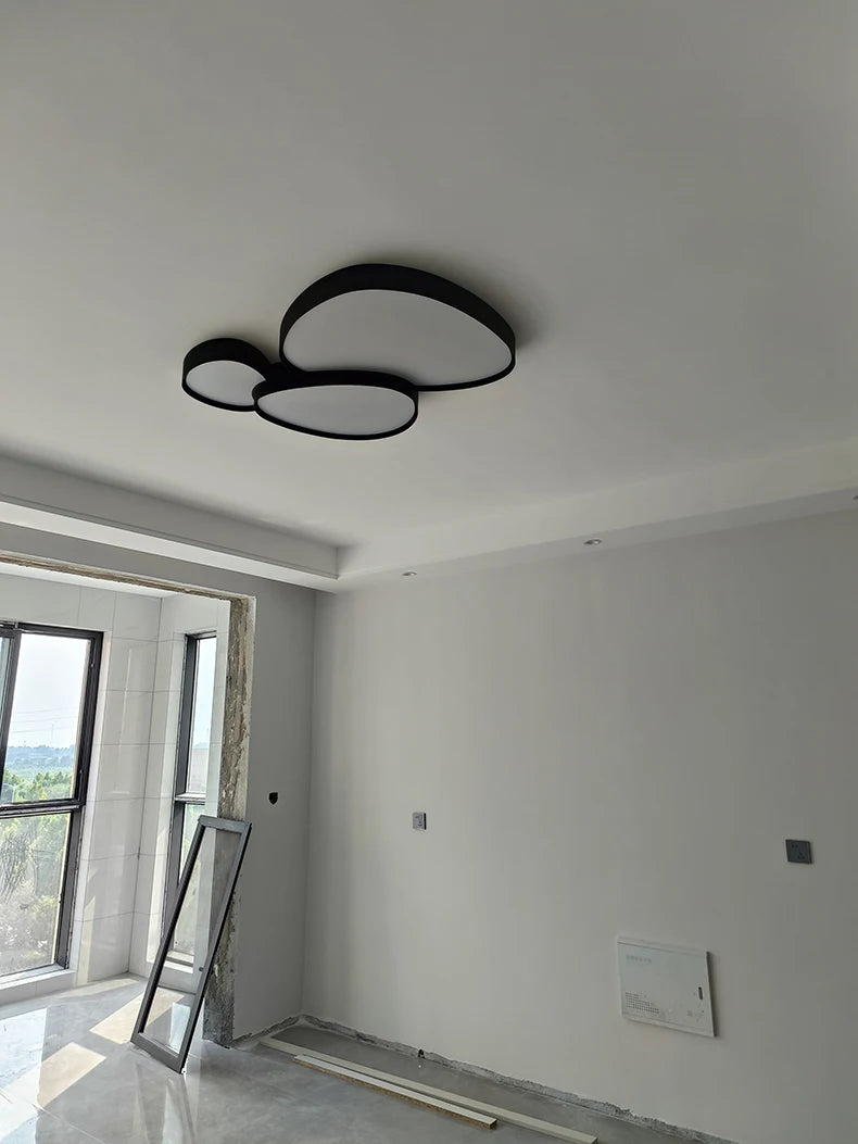 💡 Lámpara de Techo LED Moderna Nórdica Blanco y Negro | Iluminación para Sala y Dormitorio
