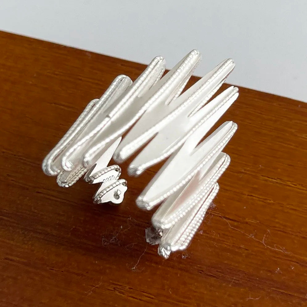 Anillo de Plata 925 Ajustable para Mujer – Diseño Geométrico de Lujo y Brillo