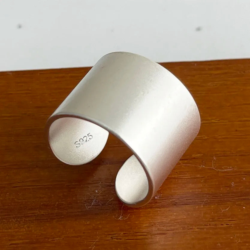 Anillo de Plata 925 Ajustable para Mujer – Diseño Geométrico de Lujo y Brillo