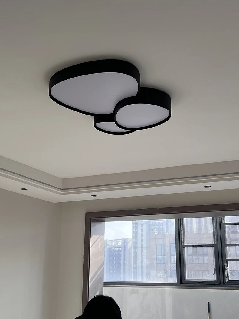 💡 Lámpara de Techo LED Moderna Nórdica Blanco y Negro | Iluminación para Sala y Dormitorio