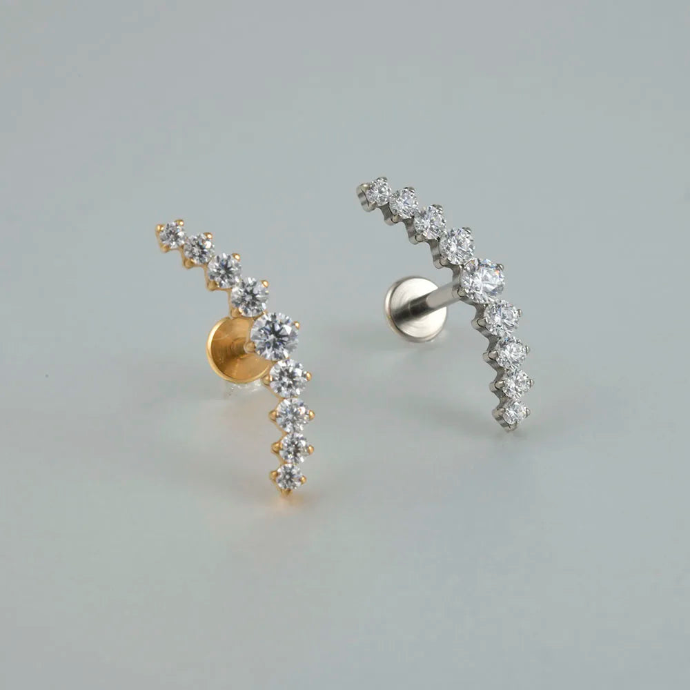 Piercing Minimalista de Titanio G23 – Arete Floral Elegante para Oreja